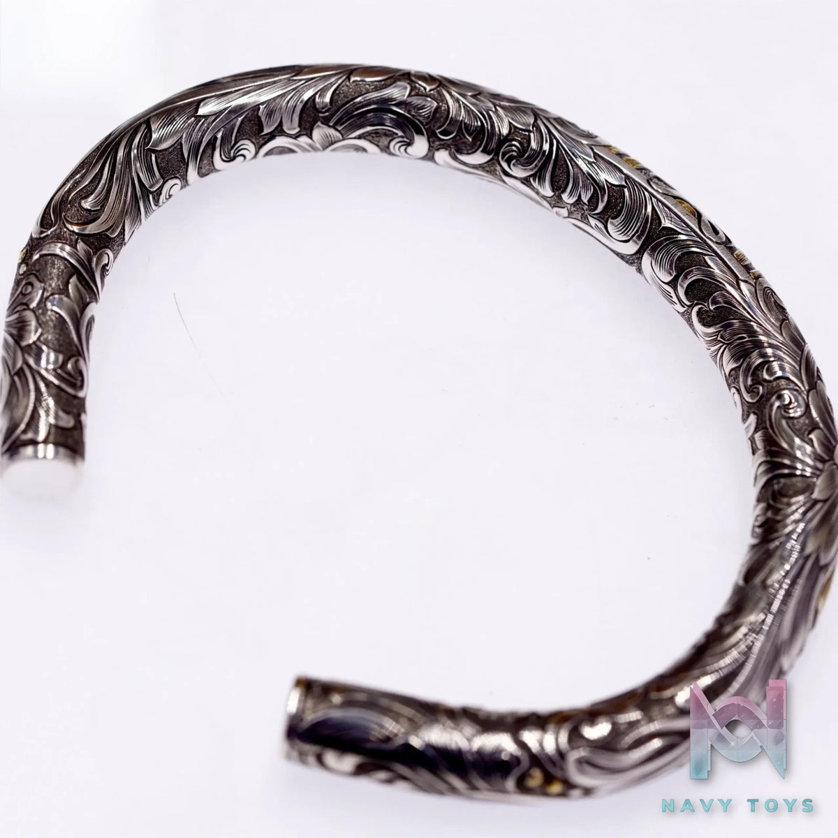 Raven Studio (silver jewelry) – Exclusive Design “Blossoms” Lindsay Engraved Cylinder Bracelet Original