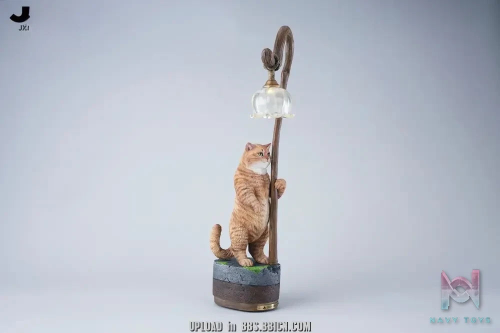 JXK – Lily of the Valley Reflecting a Cat JXK342 (Licensed)