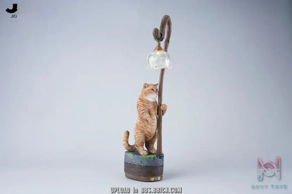 JXK – Lily of the Valley Reflecting a Cat JXK342 (Licensed)