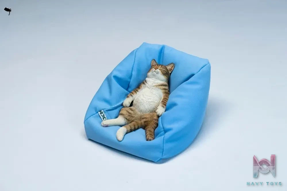 JXK – Lazy Cat on the Sofa JXK336 (Licensed)