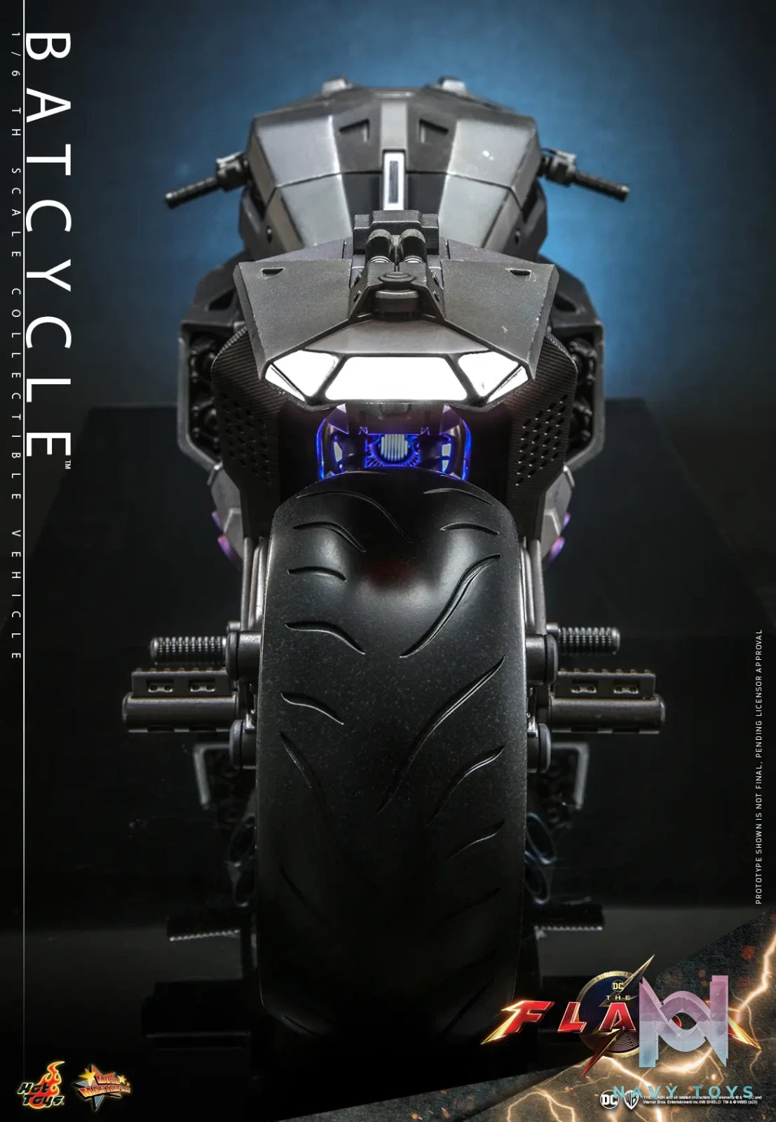 Hottoys – The Flash – Batman and Batcycle – 1/6th Scale MMS703 MMS704 MMS705 (Licensed)