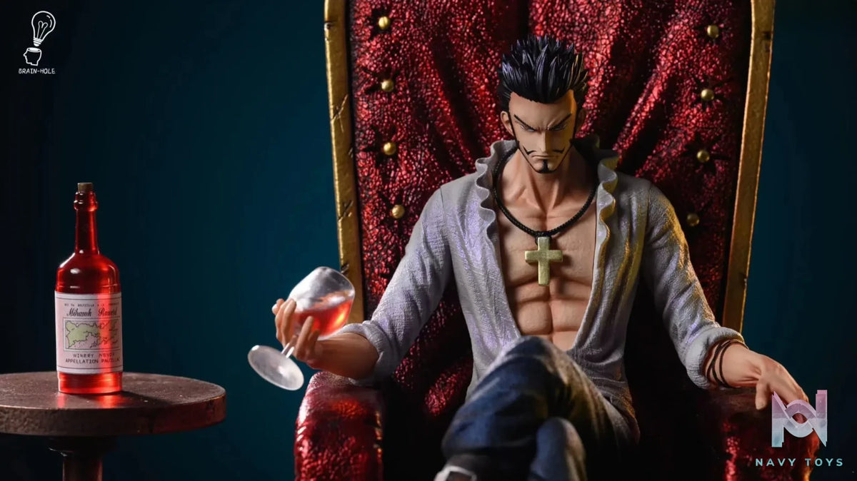 Brain-Hole Studio – One Piece Seated Dracule Mihawk