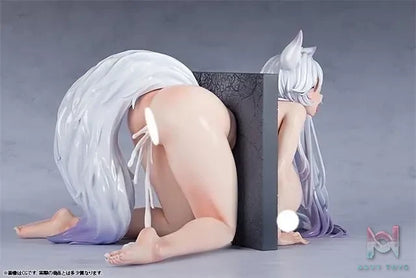 Insight – Voluptuous Girl Wall Butt Mother Fox Adult (Licensed)