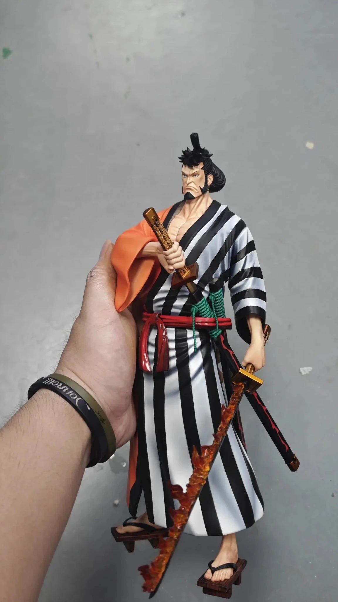 Ghost Studio X Long Hu Studio - Nine Red Scabbards 1 Kin'emon One Piece resin statue Navy Toys anime figure