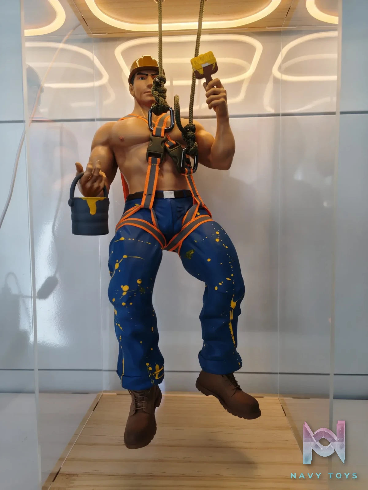 Salted Fish Studio – Painter Statue (Licensed)
