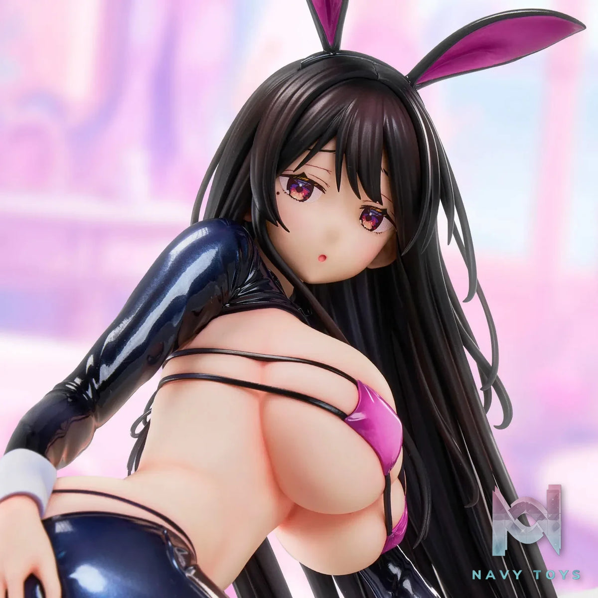 Union Creative – Original – Reverse Bunny Figure (Licensed)