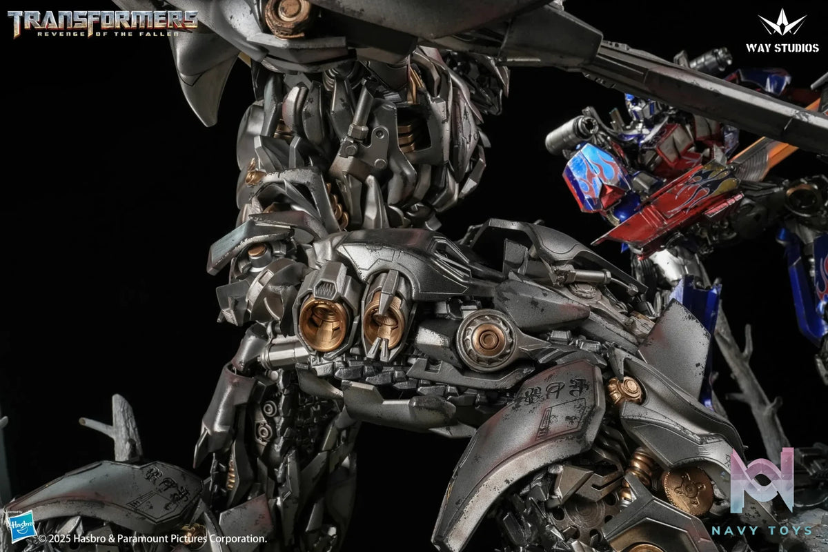 WAY Studio – Transformers: Revenge of the Fallen Series Optimus Prime vs Megatron Scene Statue (Licensed)