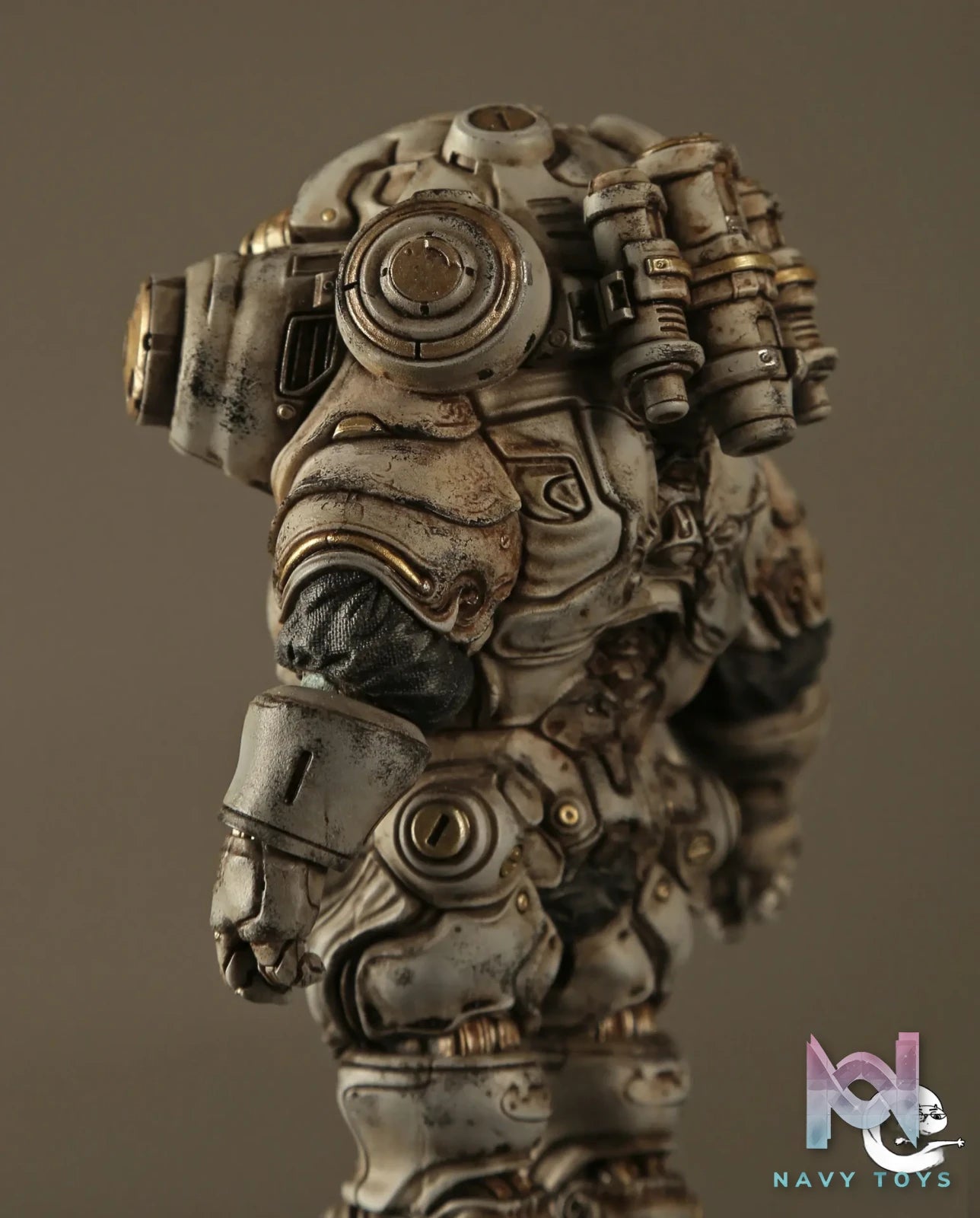 GG Studio – Original MONSTERSPACE LOSTER (Licensed)