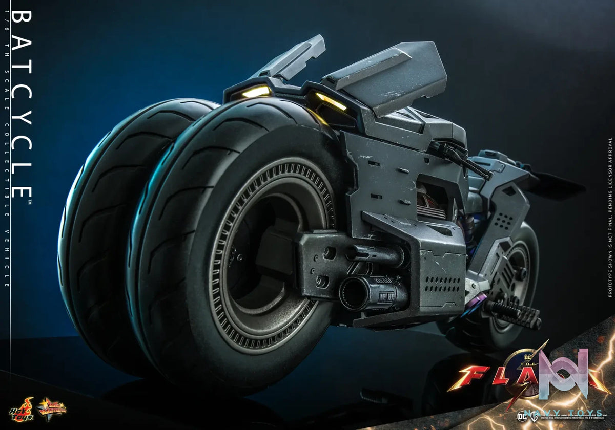 Hottoys – The Flash – Batman and Batcycle – 1/6th Scale MMS703 MMS704 MMS705 (Licensed)
