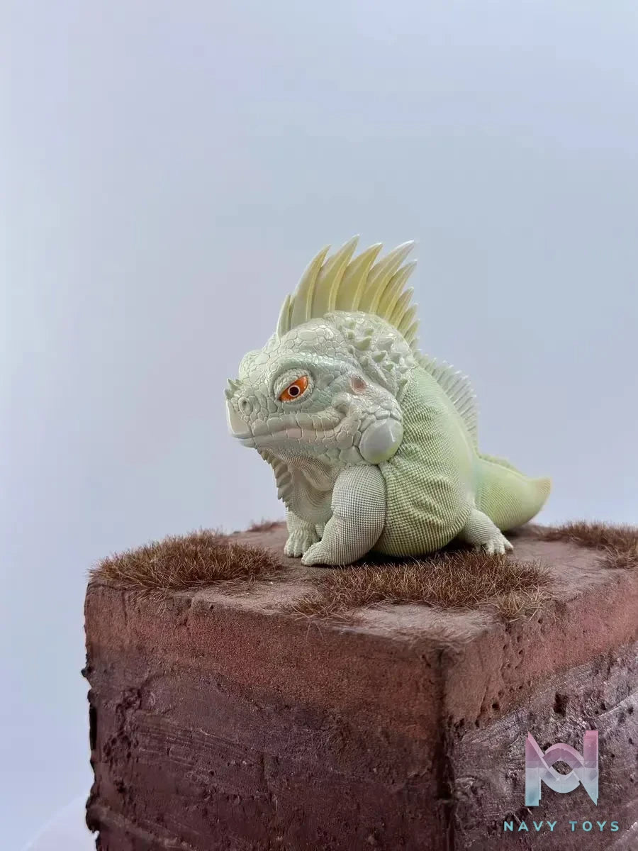 Natural Science Book Studio – Original Snow Iguana iguana Limited Edition (Licensed)