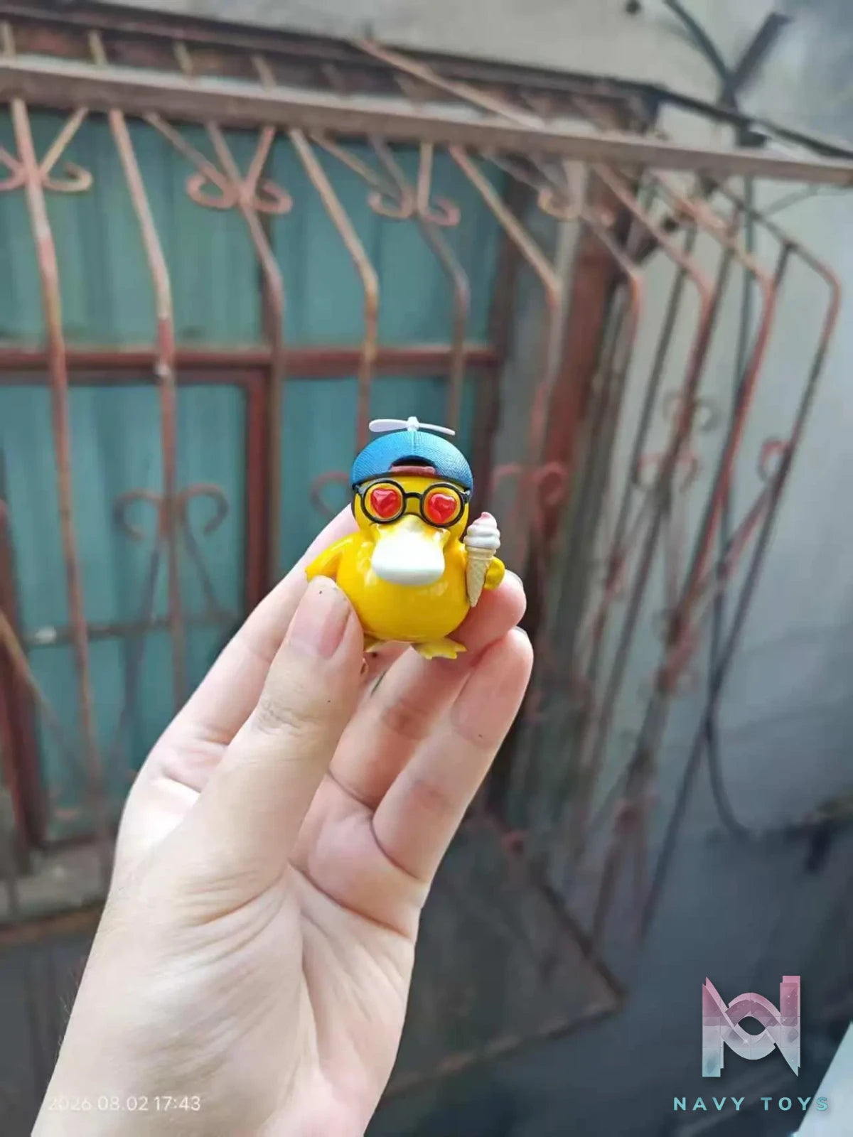 Meng Long Studio – City Scene Series Otaku Psyduck Pokémon