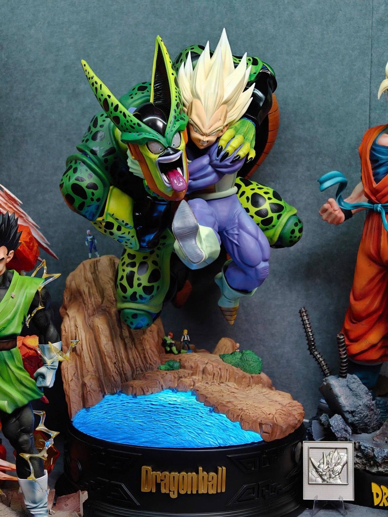 Vegeta Saiyan 2 vs Cell Resin Recast Statue - KT Studio resin statue Recast anime figure