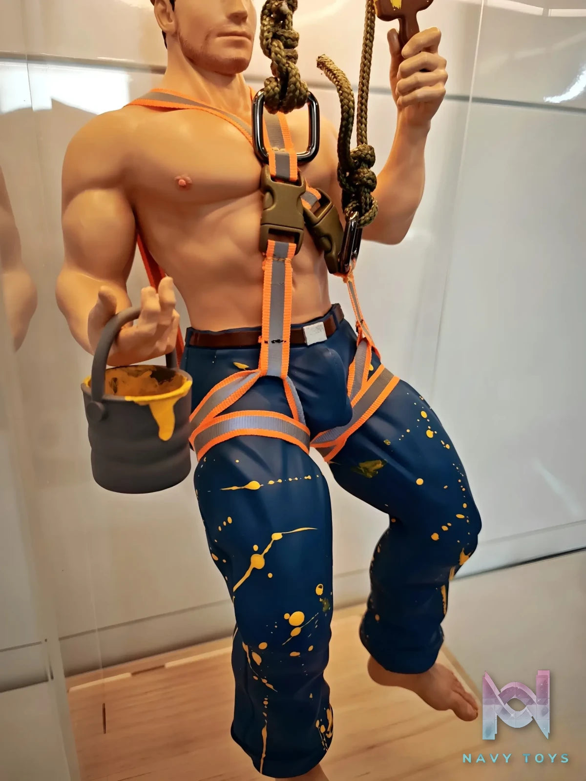 Salted Fish Studio – Painter Statue (Licensed)