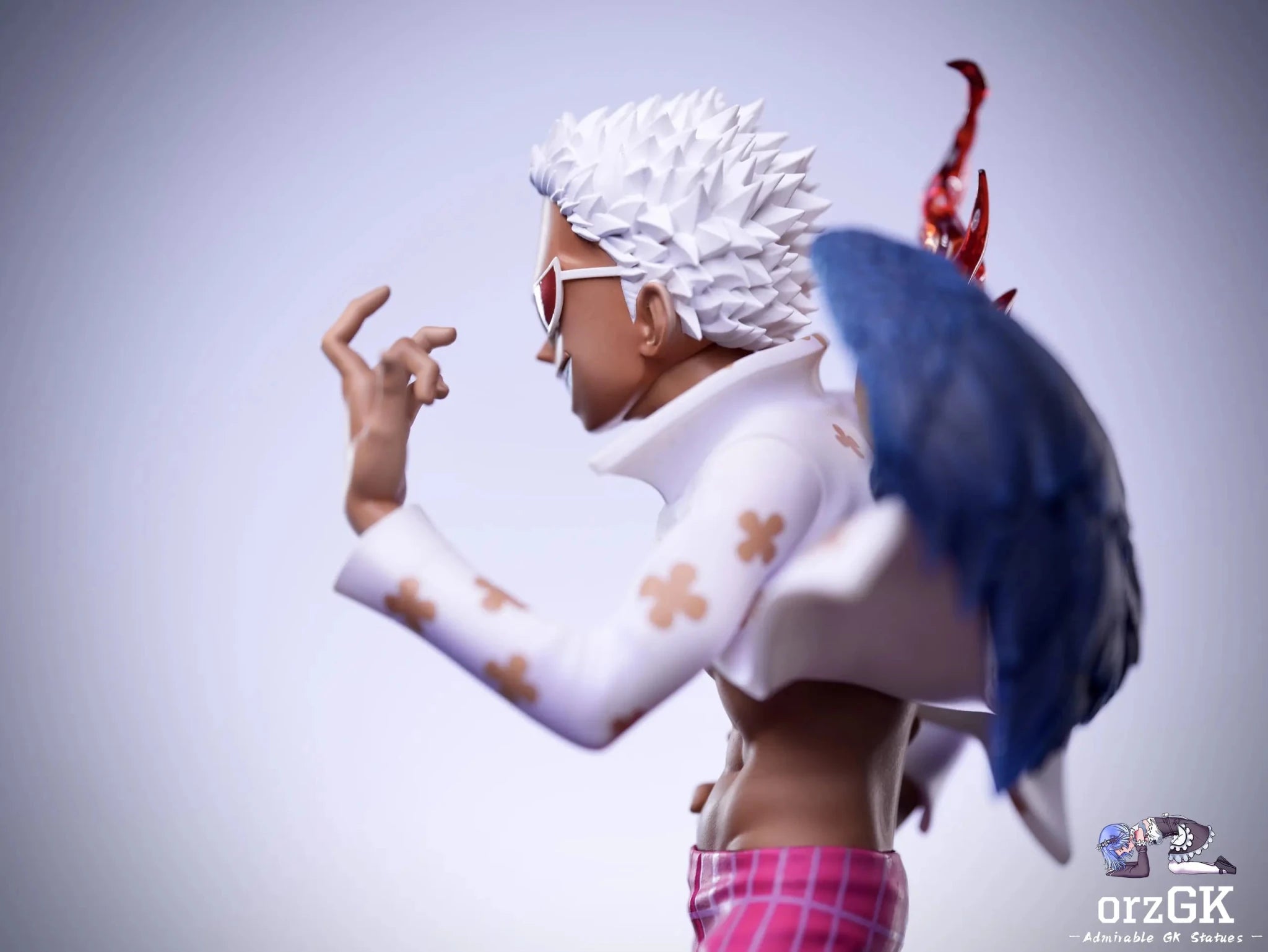 Super Guai Studio - One Piece Seraphim Donquixote Doflamingo resin statue Navy Toys anime figure