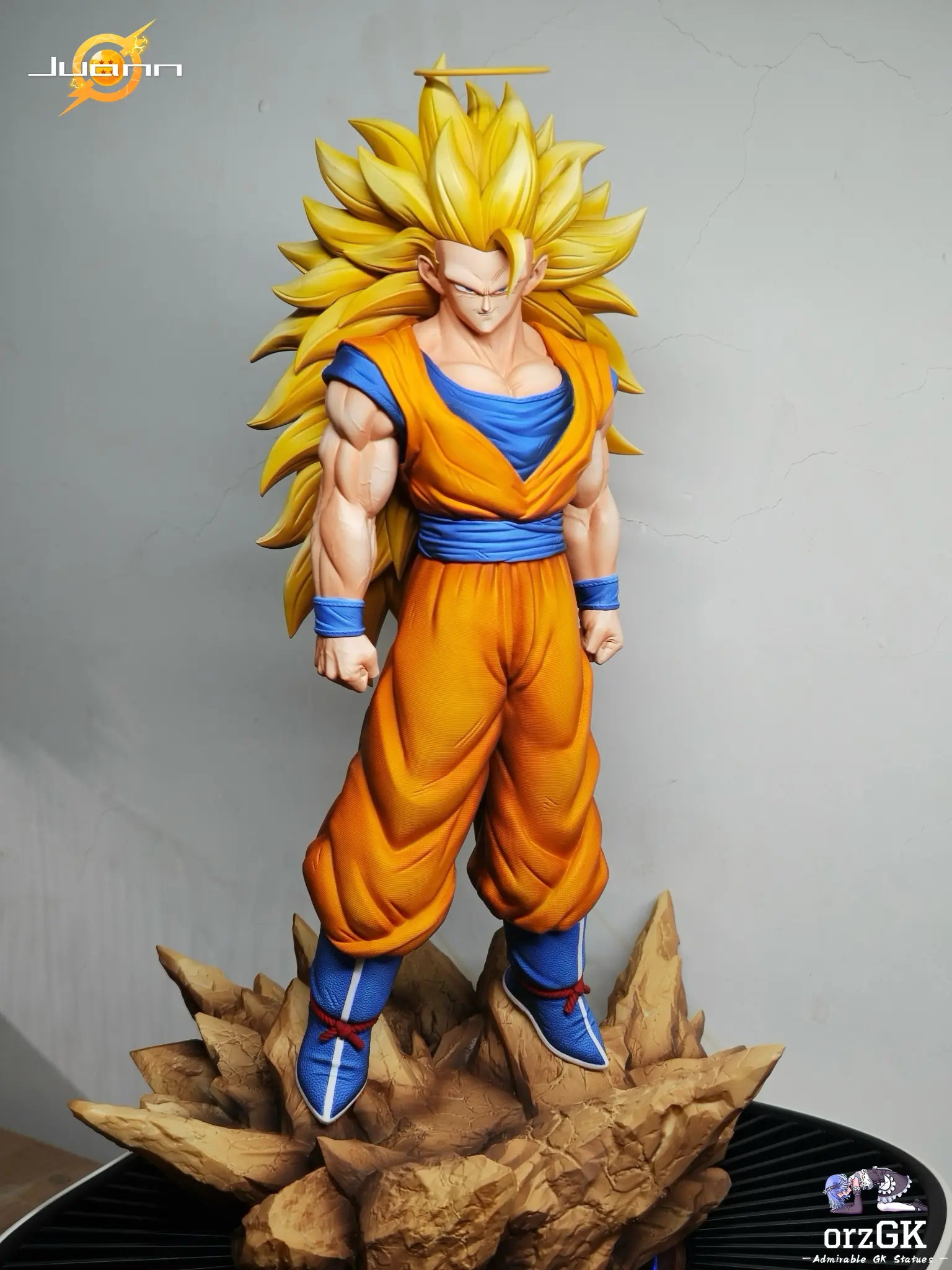 Juann Studio - Dragon Ball Super Saiyan 3 Goku resin statue Navy Toys anime figure