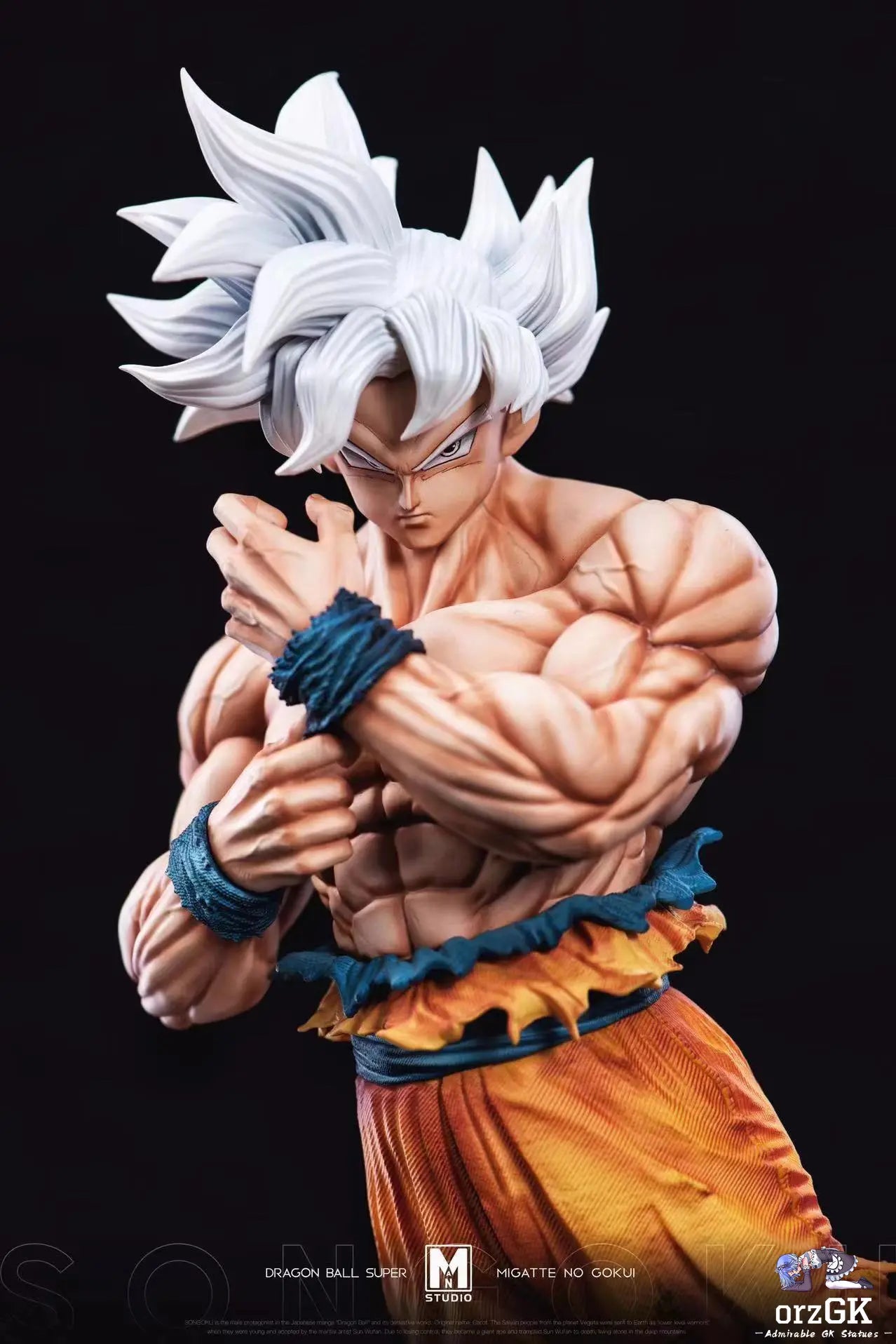 MAN Studio - Dragon Ball Ultra Instinct Goku resin statue Navy Toys anime figure