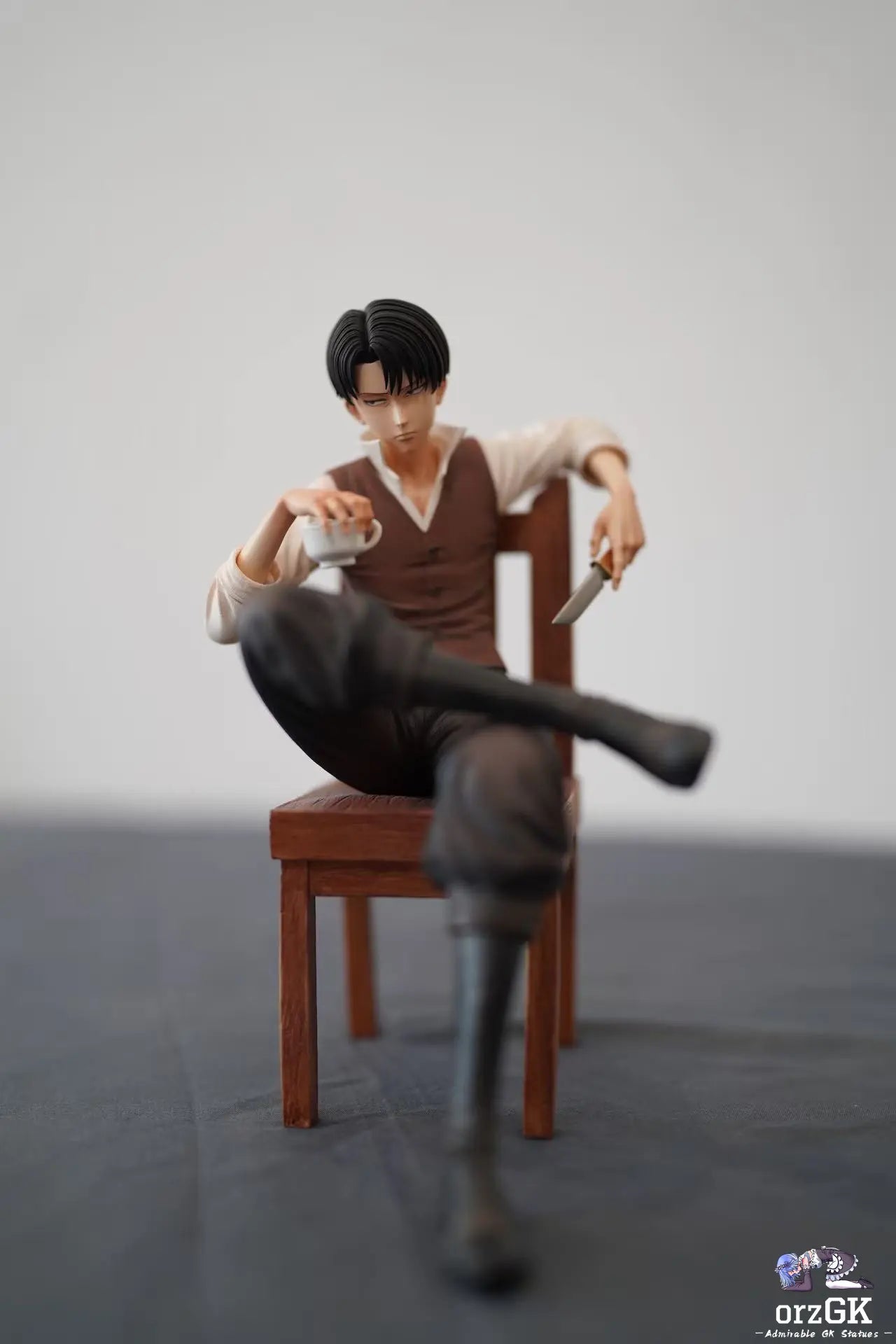 TITAN Studio - Attack on Titan Side Story Series 01 Levi resin statue Navy Toys anime figure