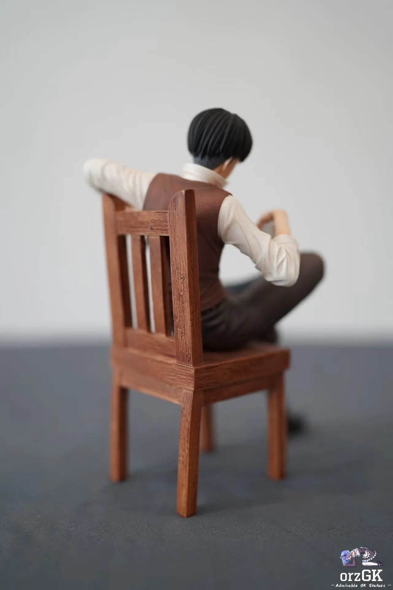 TITAN Studio - Attack on Titan Side Story Series 01 Levi resin statue Navy Toys anime figure