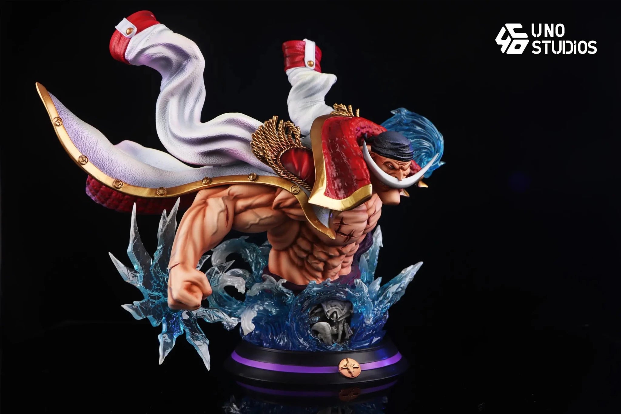 UNO Studio - One Piece Whitebeard Desk Figure Bust resin statue Navy Toys anime figure