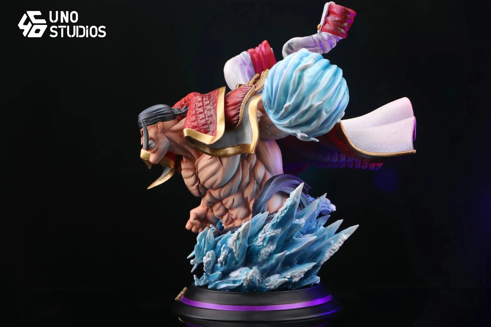 UNO Studio - One Piece Whitebeard Desk Figure Bust resin statue Navy Toys anime figure