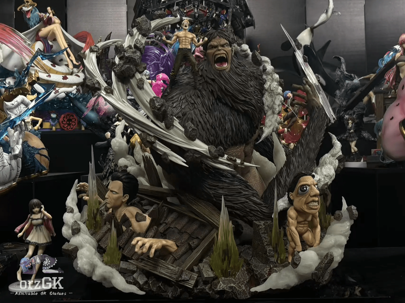Freedom Studio - Attack on Titan 016 Zeke Yeager & Beast Titan resin statue Navy Toys anime figure