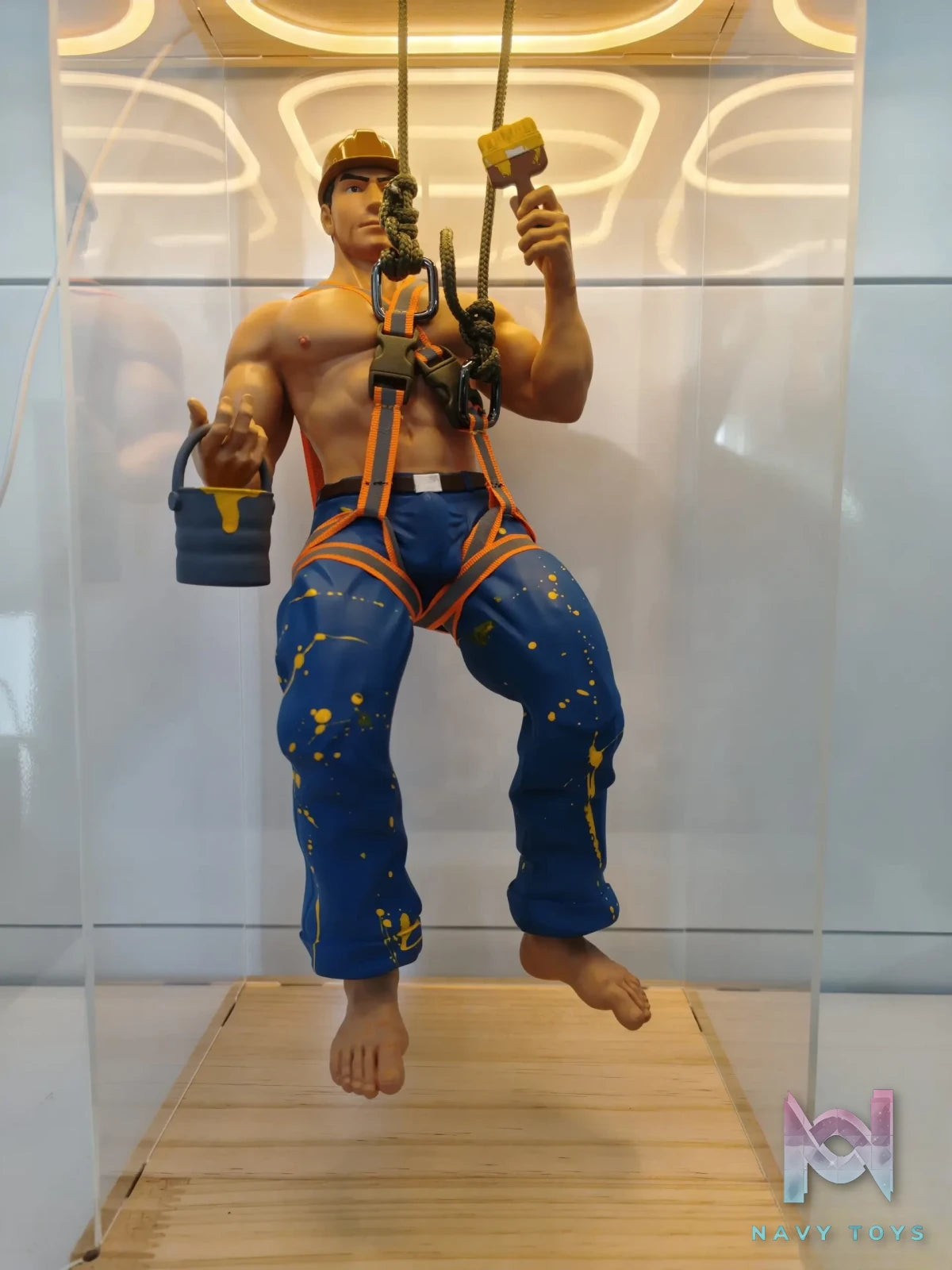 Salted Fish Studio – Painter Statue (Licensed)