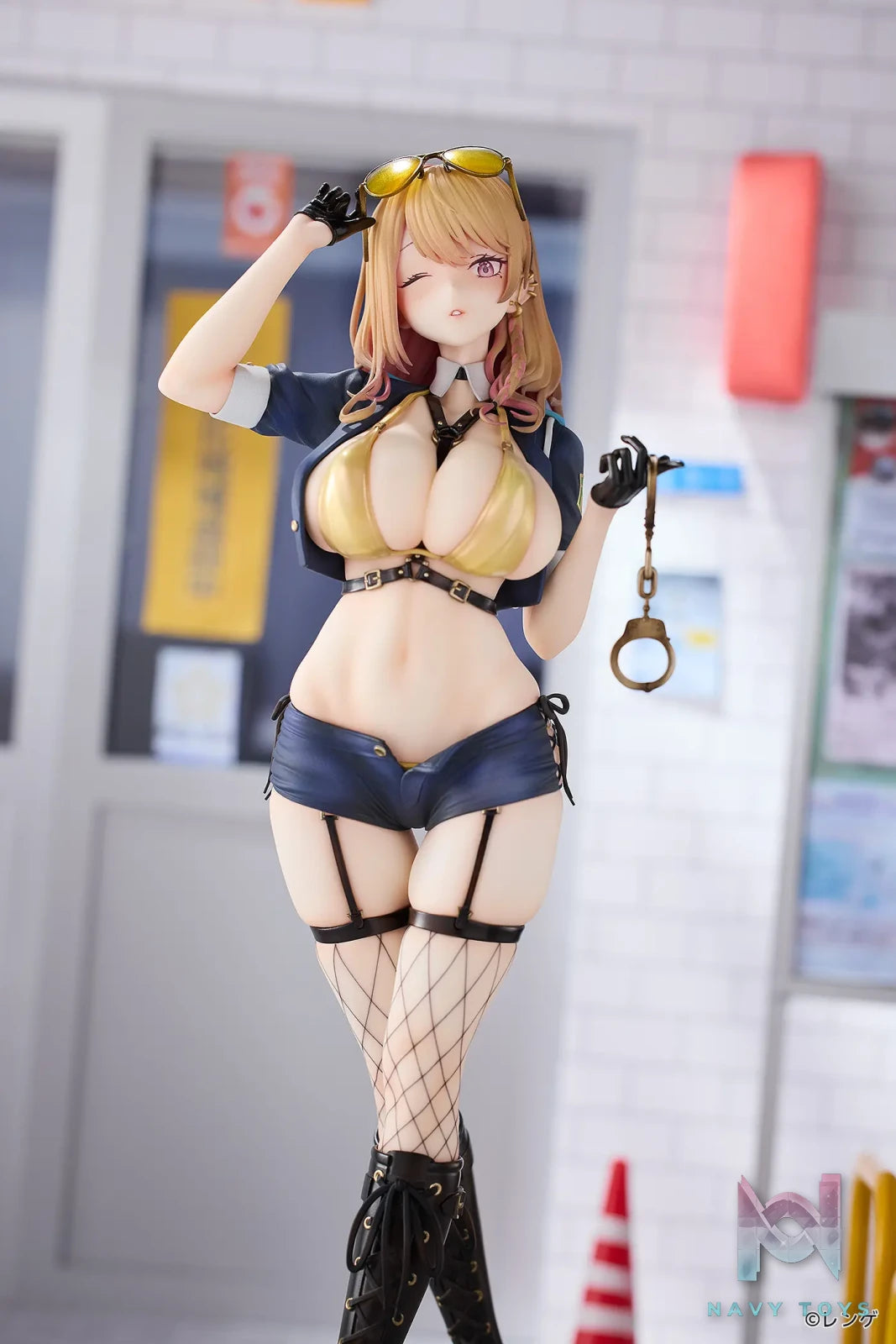 Hanabee – Original Gyaru Fukei-san Takanashi Arisa 1/6 Figure (Licensed)