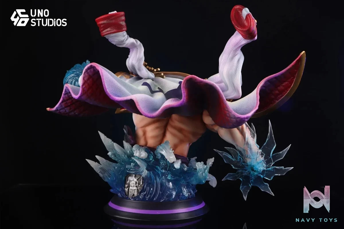 UNO Studio - One Piece Whitebeard Desk Figure Bust resin statue Navy Toys anime figure