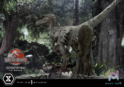 Prime 1 Studio – Legacy Museum Collection Jurassic Park III (Film) Velociraptor Female LMCJP-11 LMCJP-11S (Licensed)