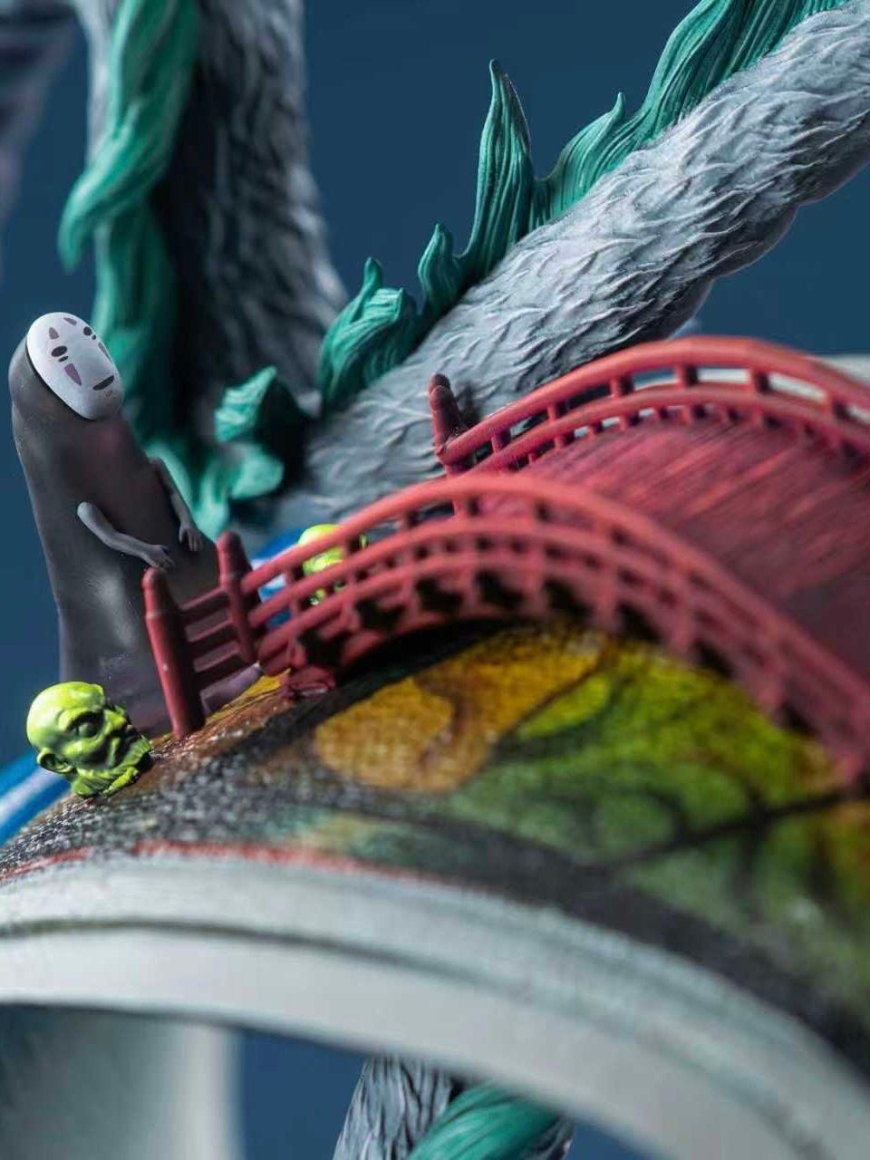 The Interweaving of reality and dreams - Spirited Away - QianHuan Studio resin statue QianHuan Studio anime figure