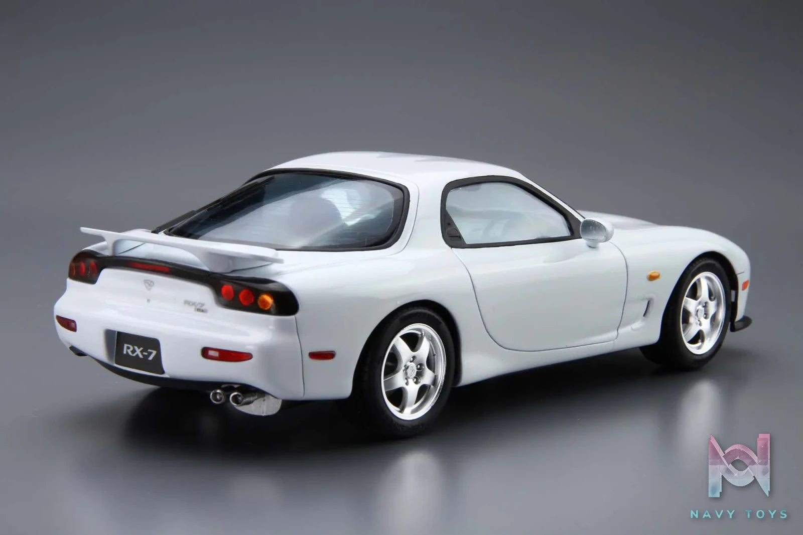 AOSHIMA – 1/24 Scale Car Model #2 (Licensed)
