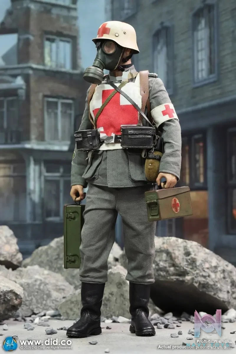 DID Studio – 1/6 Scale WWII German Medic Officer Candidate Gregor D80183 (Licensed)