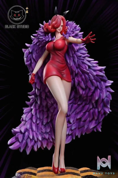 Black Studio – One Piece Big Mom Pirates Charlotte Galette