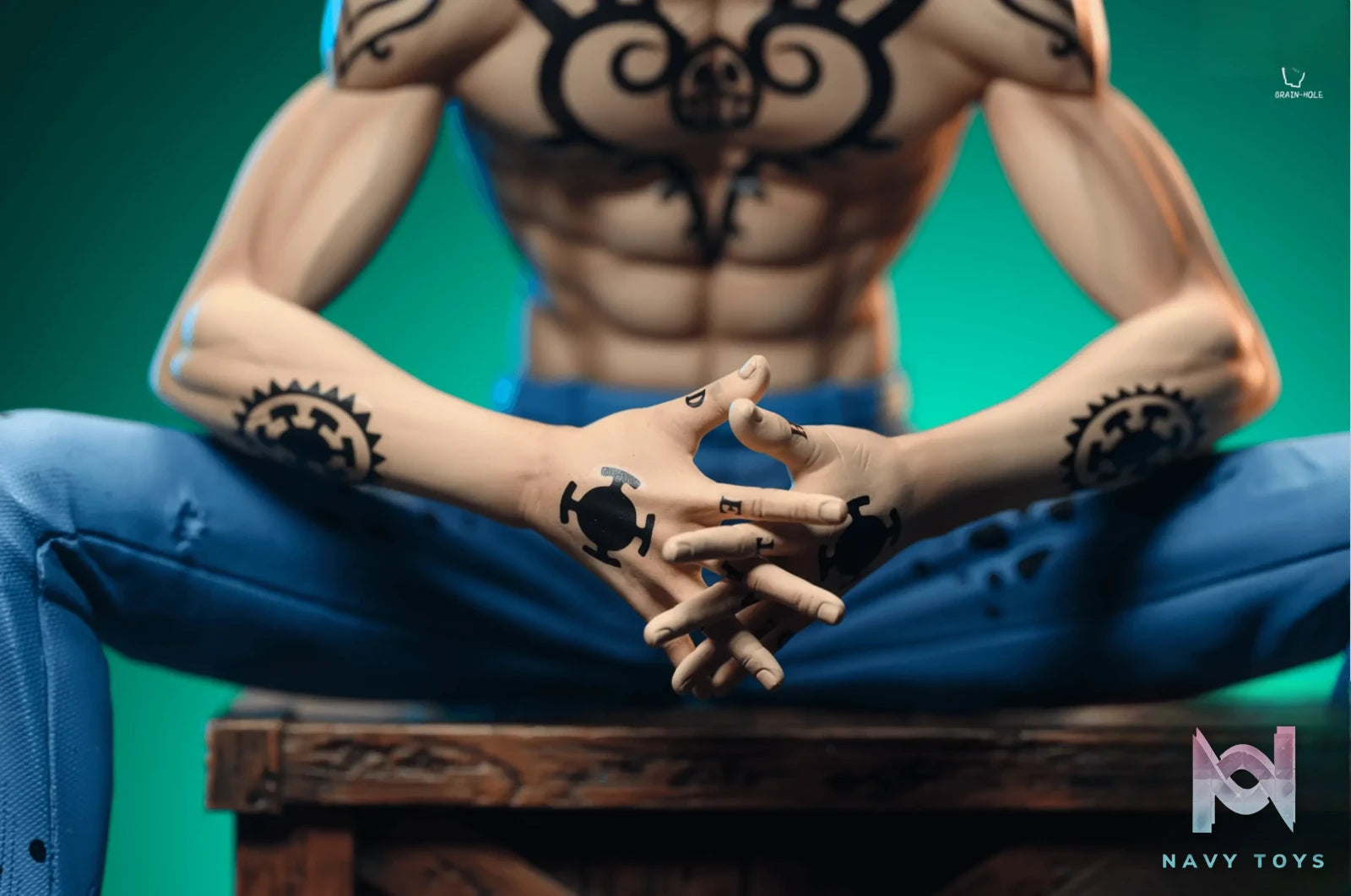 Brain-Hole Studio – One Piece Seated Trafalgar D. Water Law