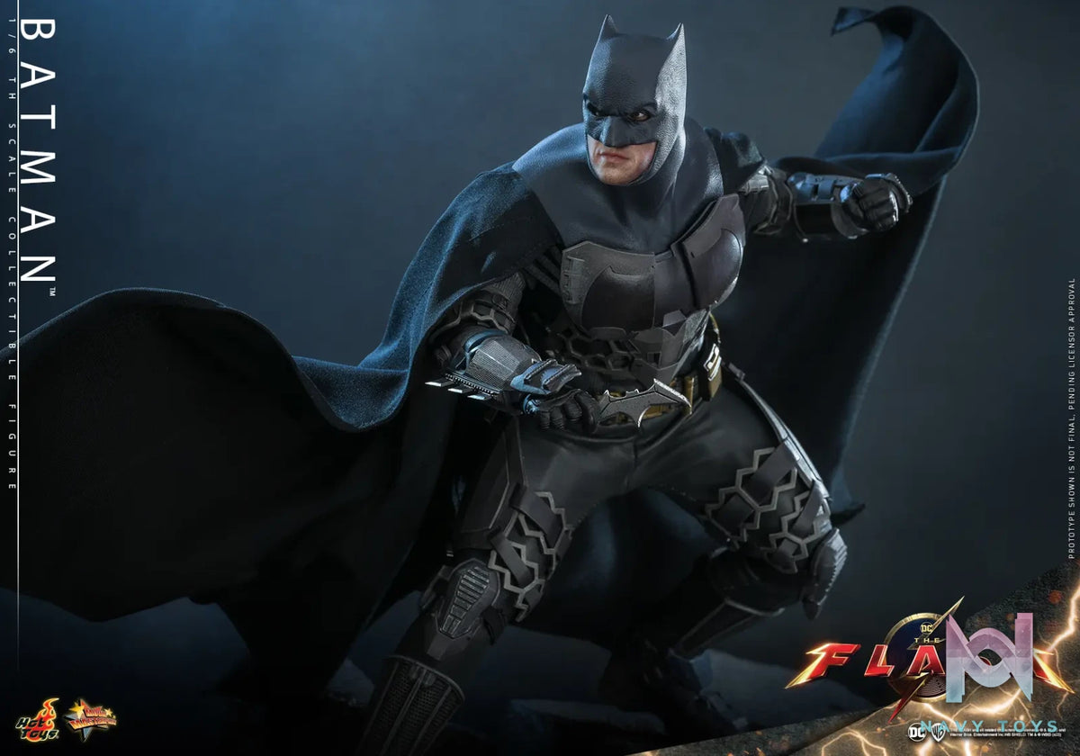 Hottoys – The Flash – Batman and Batcycle – 1/6th Scale MMS703 MMS704 MMS705 (Licensed)