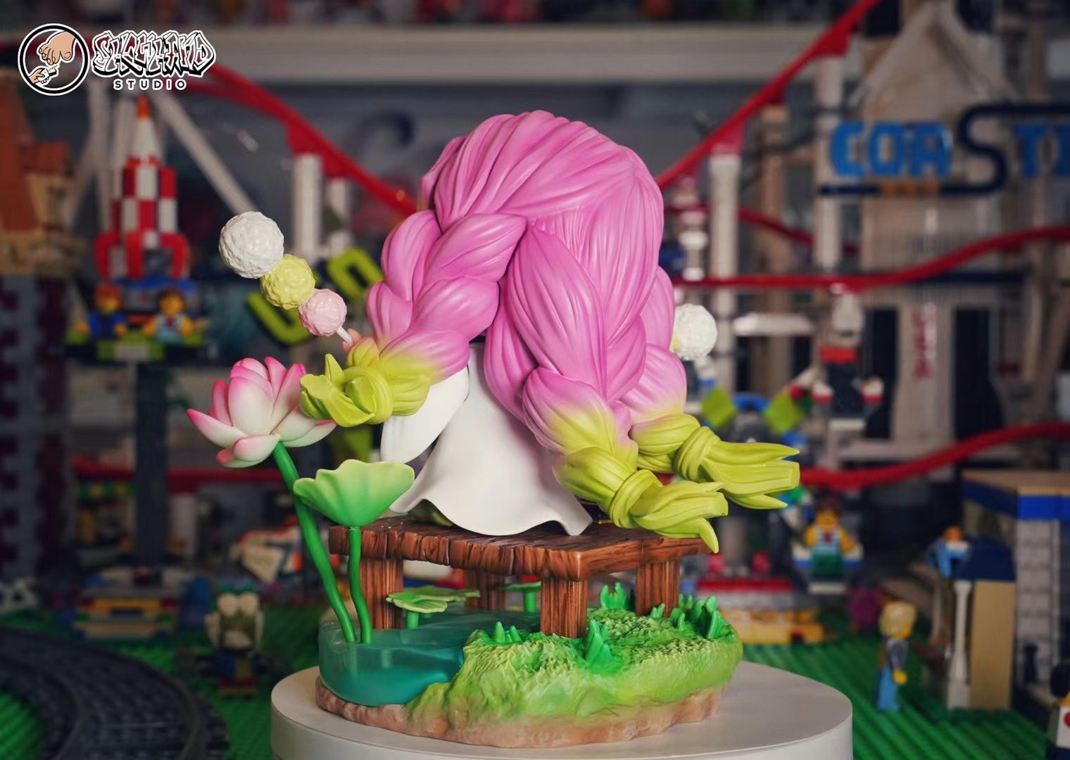 Kanroji Mitsuri - Showhand Studio resin statue showhand studio anime figure