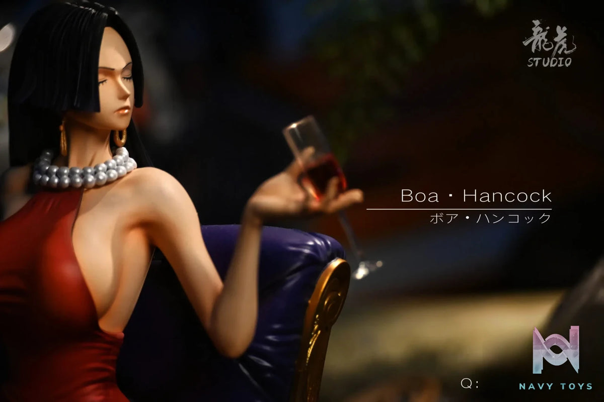 Long Hu Studio – One Piece Pop Sofa #1 Sitting Posture Boa Hancock