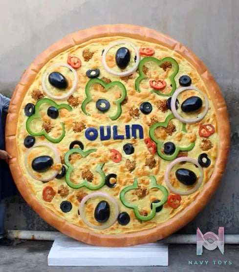 Royal Craftsman Studio – Simulation large pizza model Large Scale Sculpture