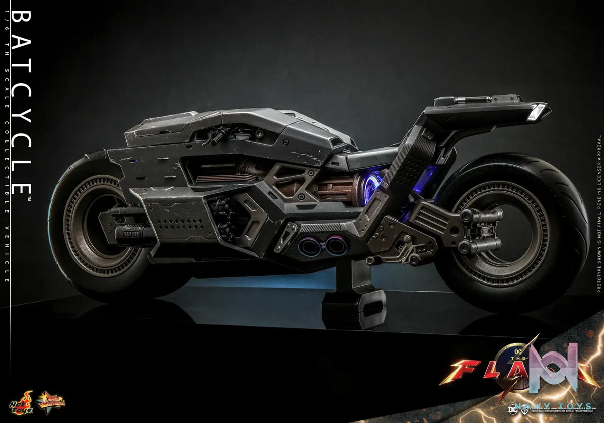 Hottoys – The Flash – Batman and Batcycle – 1/6th Scale MMS703 MMS704 MMS705 (Licensed)