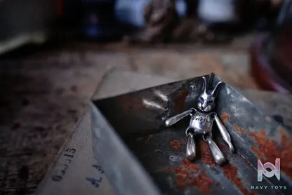 Raven Studio (silver jewelry) – Original Design “Desperate Rabbit” Pendant Original