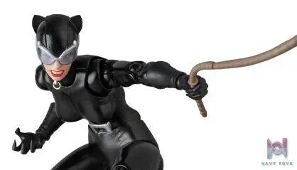 MEDICOM TOY – Mafex Batman Hush Comic Version Catwoman Action Figure (Licensed)