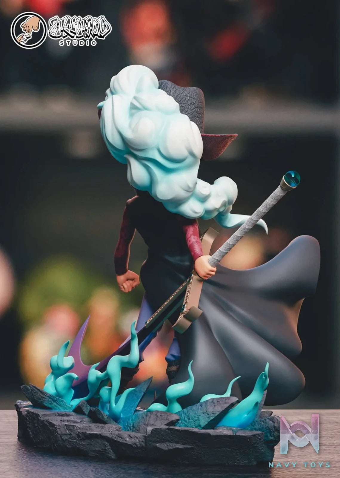 Dracule Mihawk resin statue showhand studio anime figure