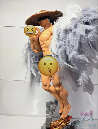 Salted Fish Studio – Hong Statue (Licensed)