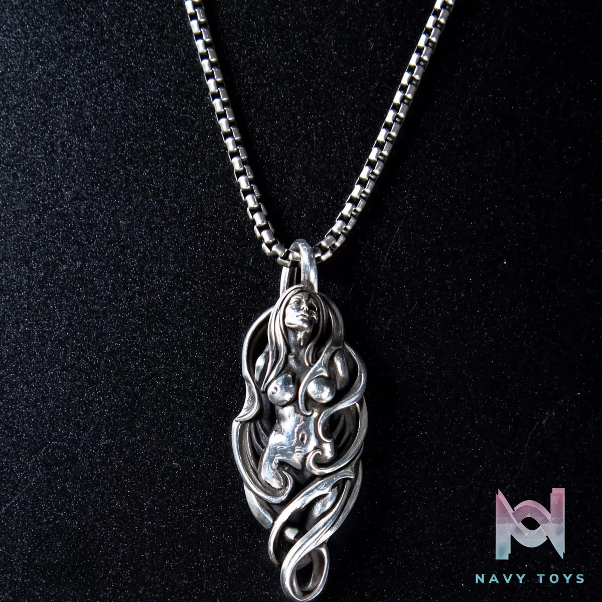 Raven Studio (silver jewelry) – Original Exclusive “A Dream” Skull Pendant Original
