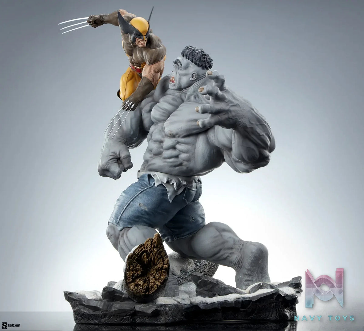 Sideshow Collectibles – Marvel collectible Grey Hulk vs Wolverine 2002162 (Licensed)