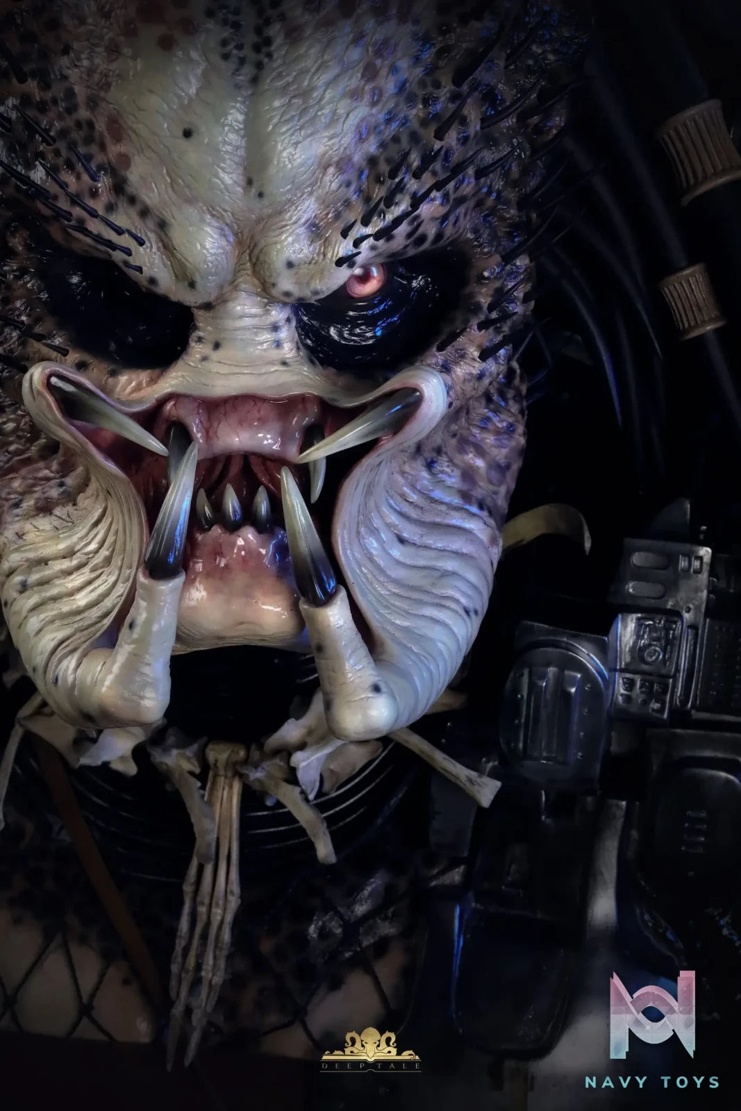 Deep Tale Studio – Alien vs. Predator Jungle Predator