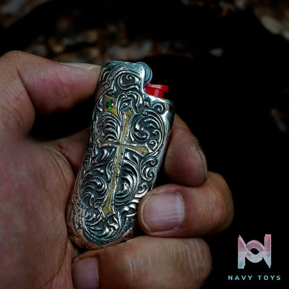 Raven Studio (silver jewelry) – Original Exclusive “Resplendent Splendor” Lindsay Engraved Bic J5 Lighter Case Original