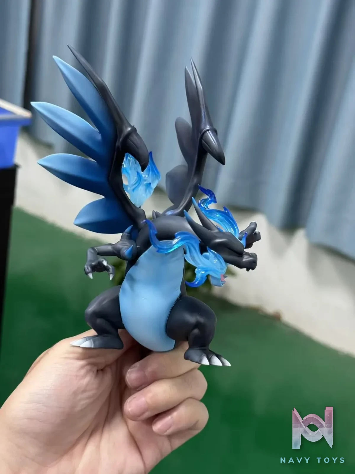 LIMOUSINE Studio – Mega Charizard X/Y Pokémon