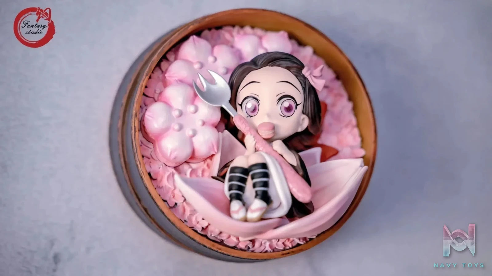 Fantasy Studio – Kamado Nezuko Eating Macaron