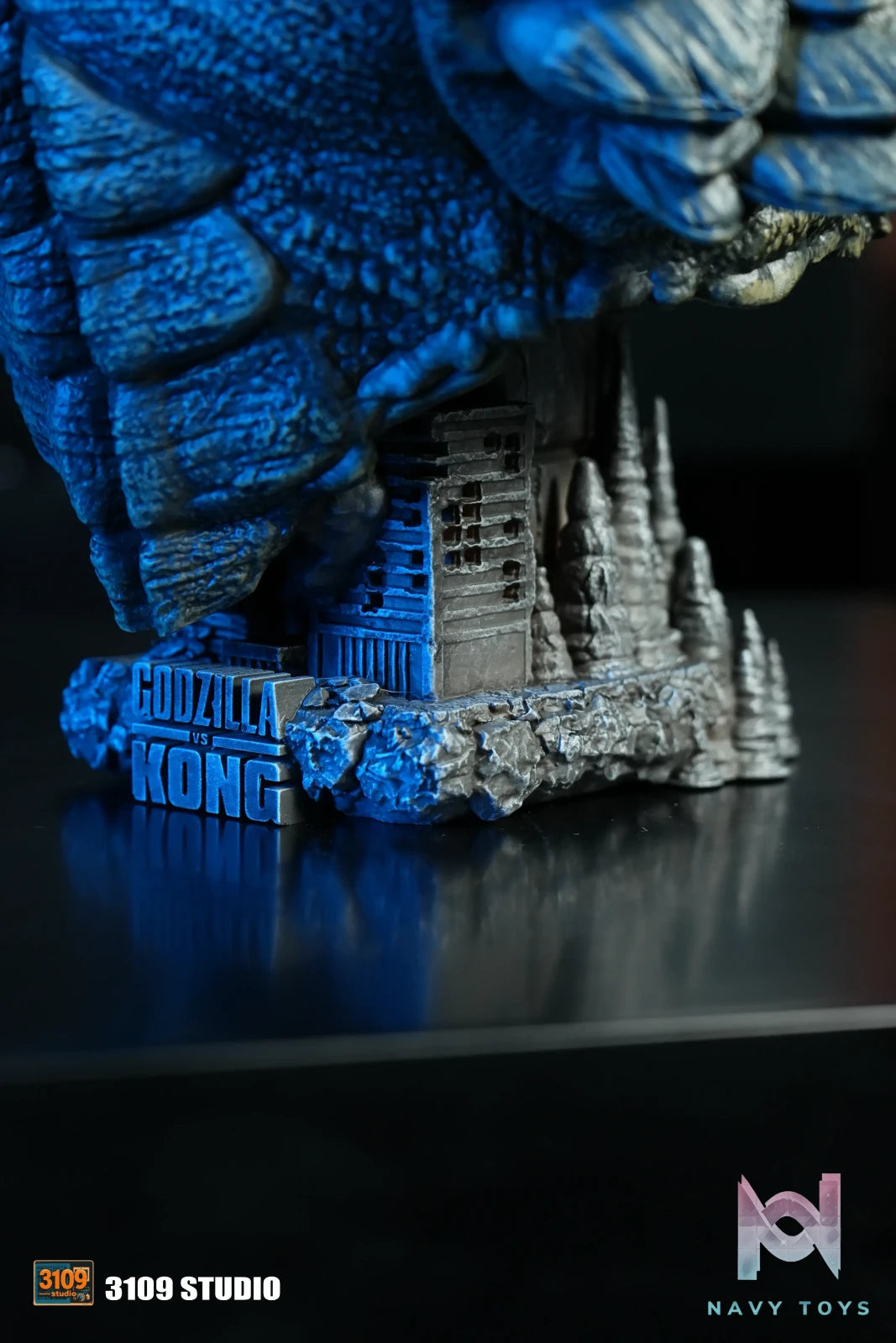3109 Studio – Godzilla Bust Godzilla